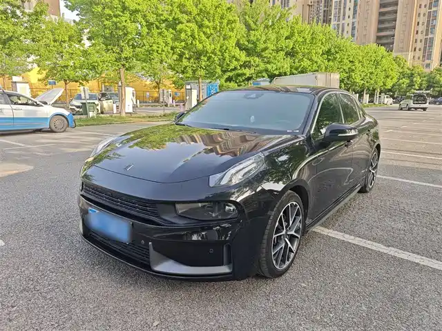 2021 Lynk & Co 03
