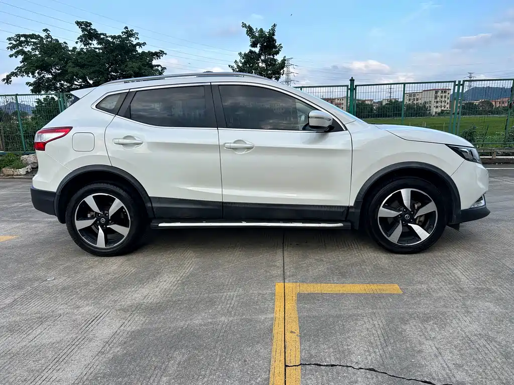 Nissan Qashqai 2017 2.0L CVT Elite V