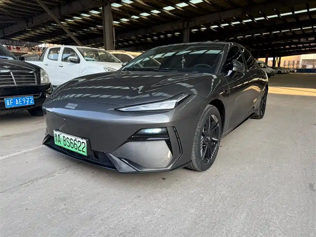 GEELY GALAXY GALAXY E8