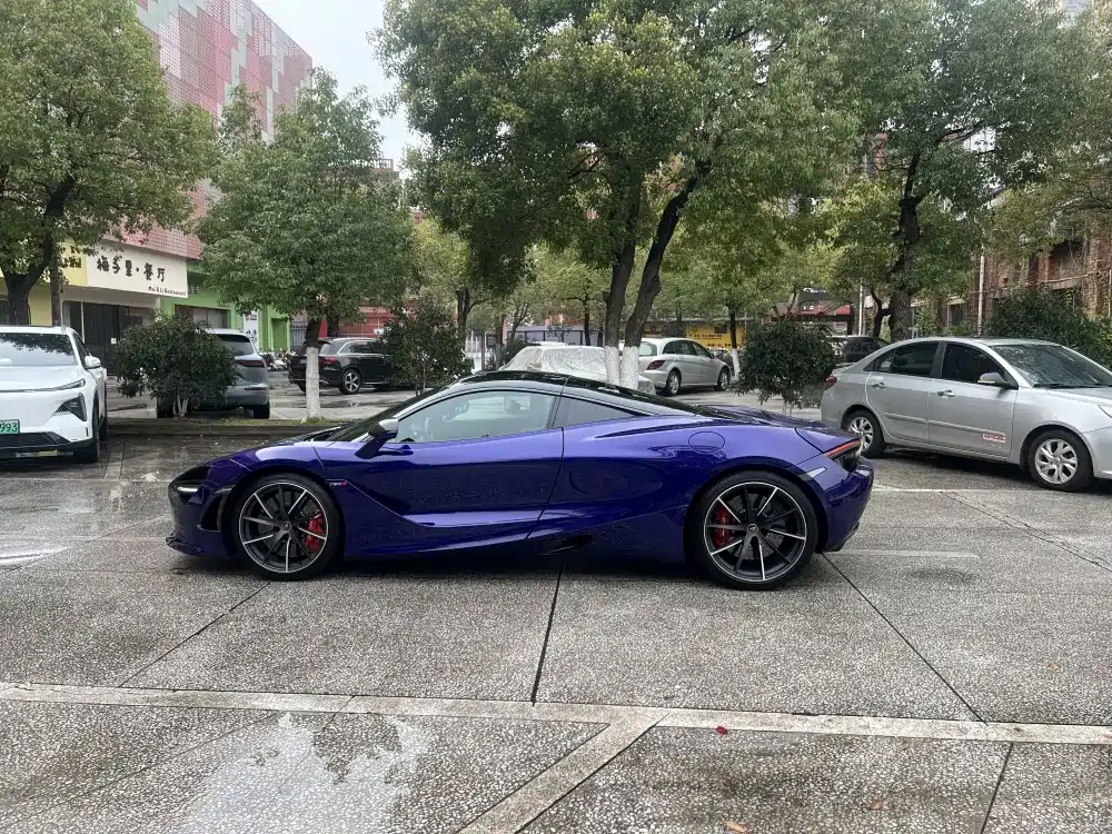 McLaren 720S — миниатюра 7