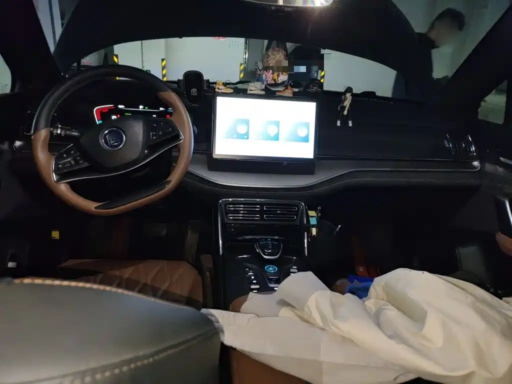BYD Tang New Energy — миниатюра 10