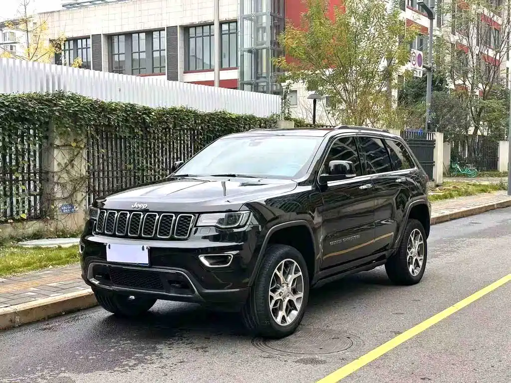 Jeep Grand Cherokee (Import) 2021