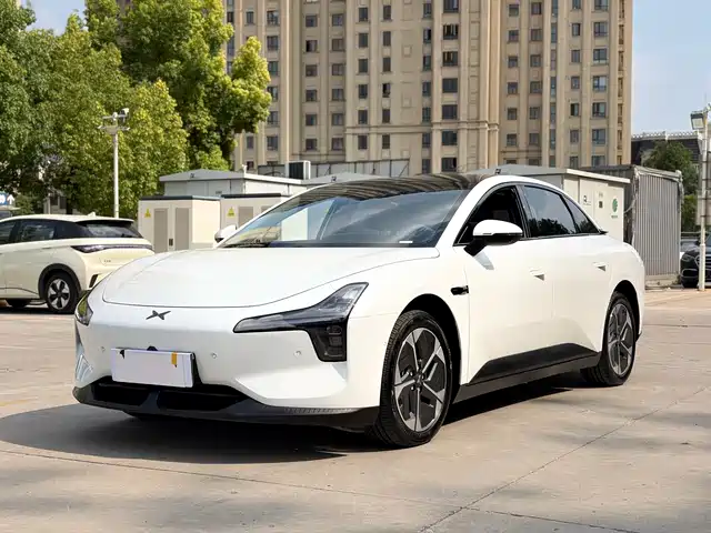 2025 Xpeng Mona M03