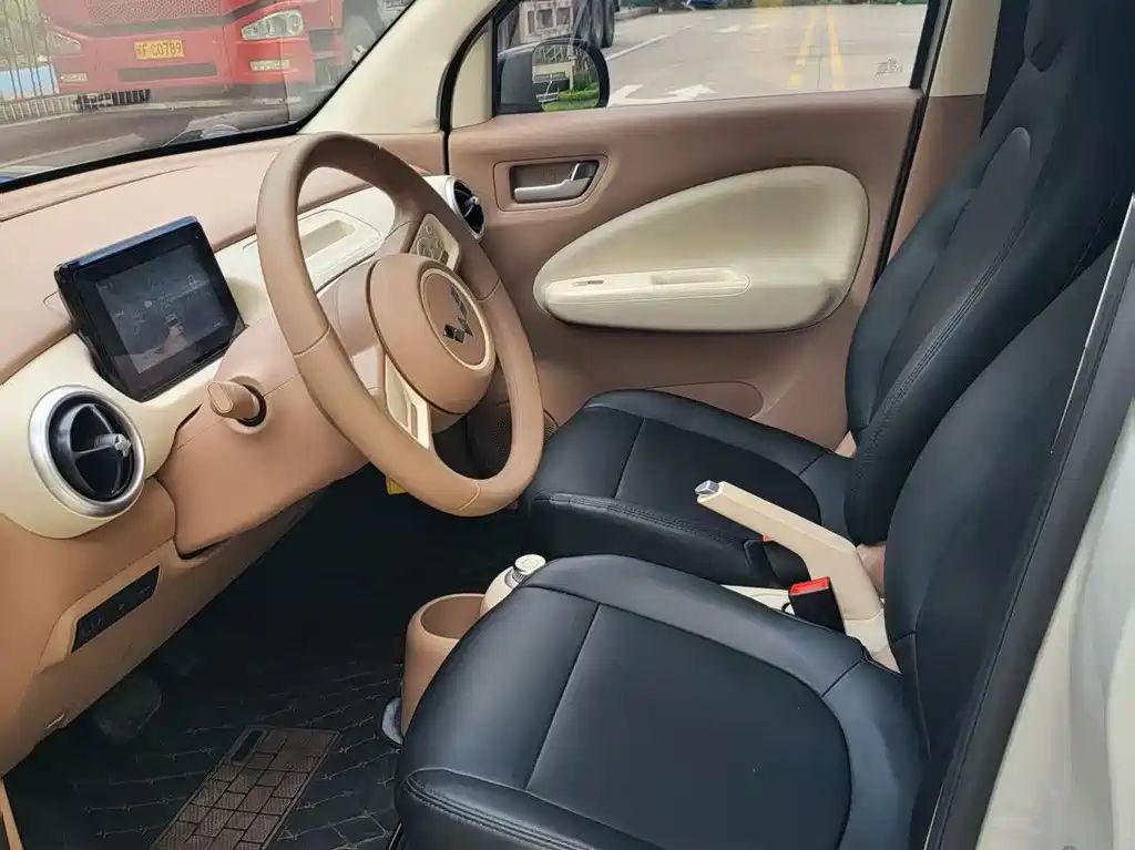 Wuling MINIEV — миниатюра 4