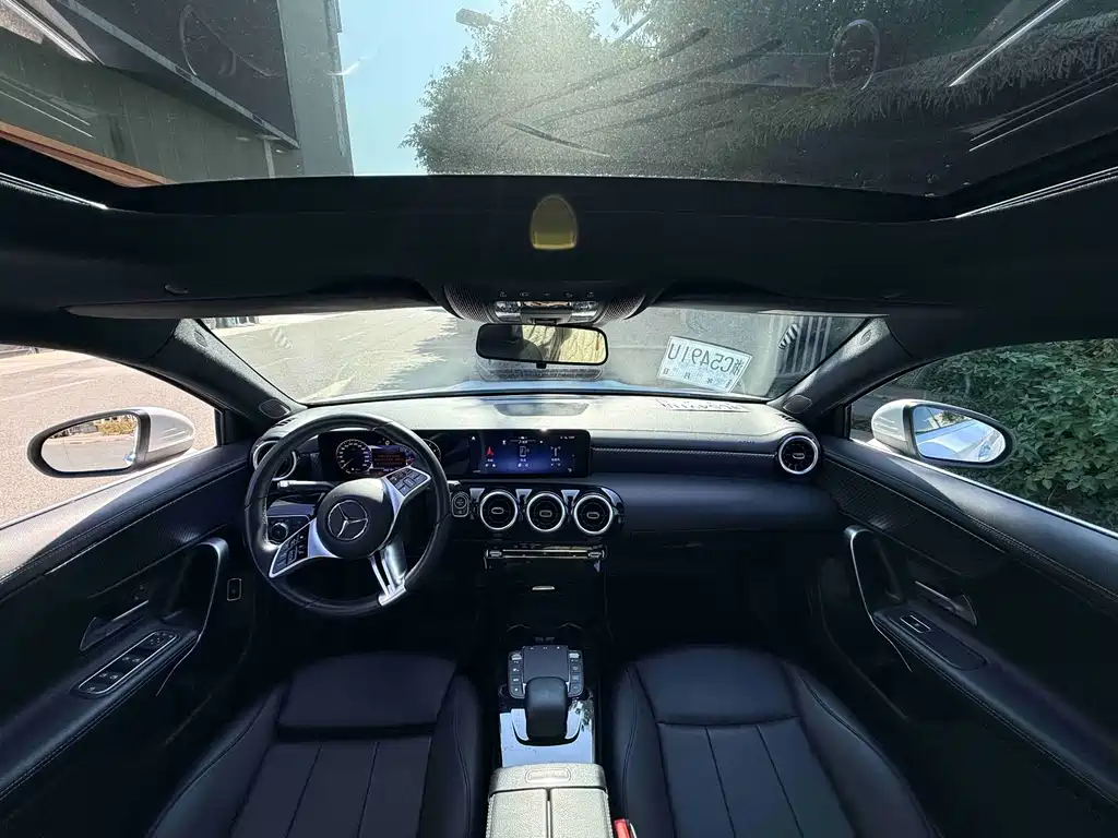Mercedes-Benz A-Class — миниатюра 9
