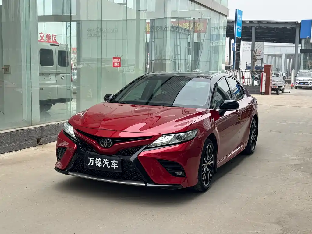 TOYOTA CAMRY