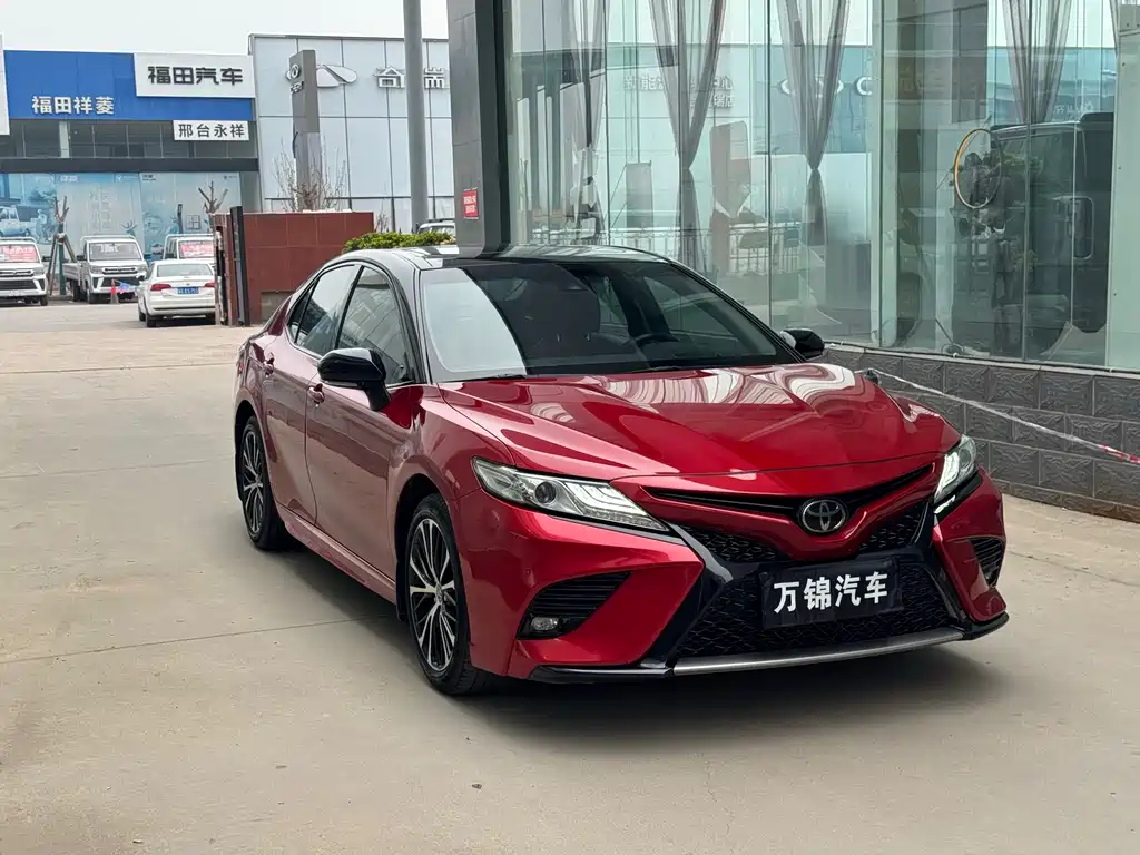 TOYOTA CAMRY