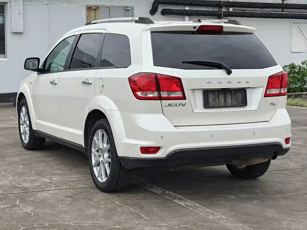 Dodge Journey — миниатюра 4