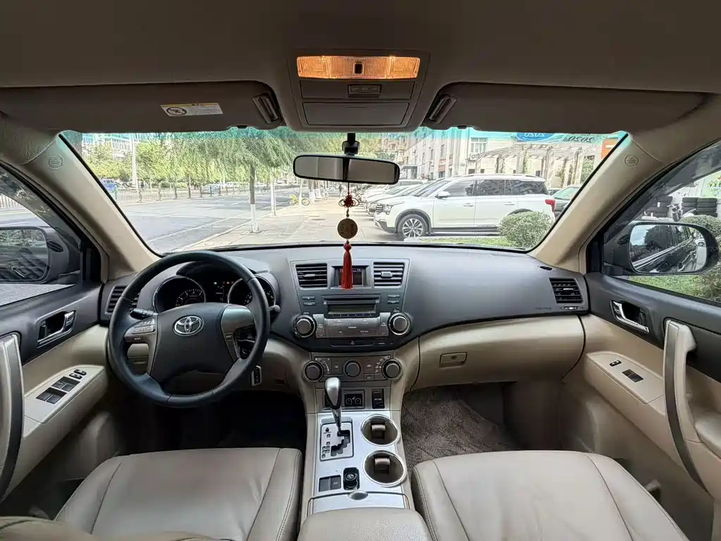 Toyota Highlander — миниатюра 8
