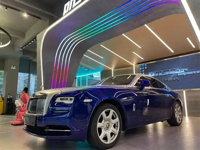 ROLLS-ROYCE PHANTOM