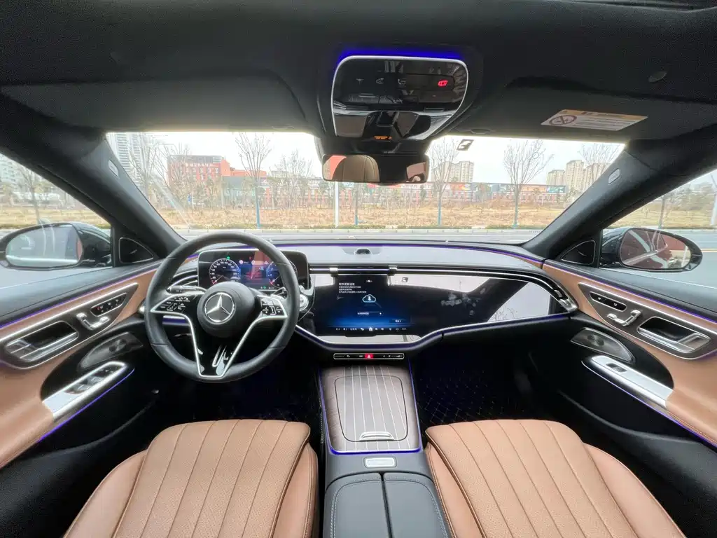 Mercedes-Benz E-Class — миниатюра 4