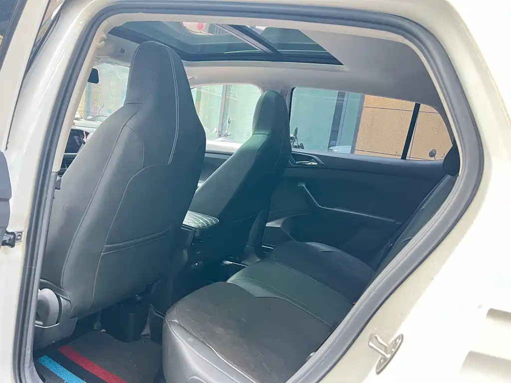Volkswagen T-Cross — миниатюра 5