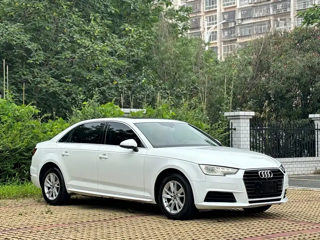 Audi A4L 2017 40 TFSI