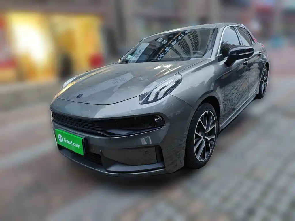 Lynk & Co 03