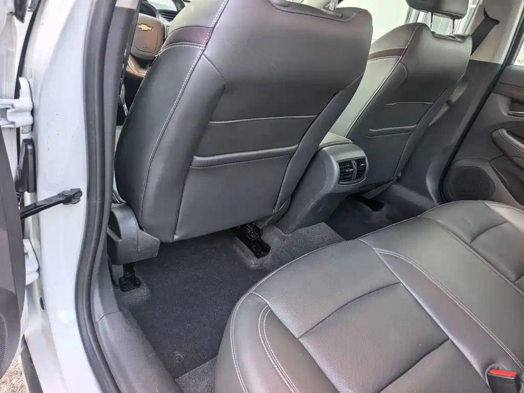 Chevrolet Malibu — миниатюра 11