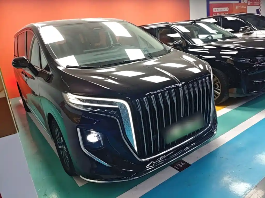 Hongqi Hongqi HQ9 PHEV — миниатюра 4