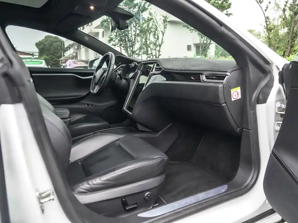 Tesla Model S — фотографии объявления, Фото 13