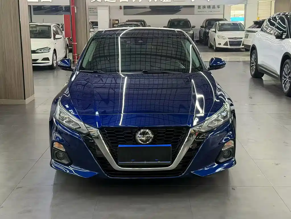 Купить Nissan Teana
