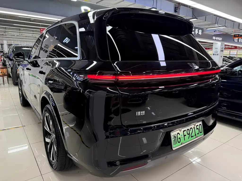 Li Auto L8 2023 Pro