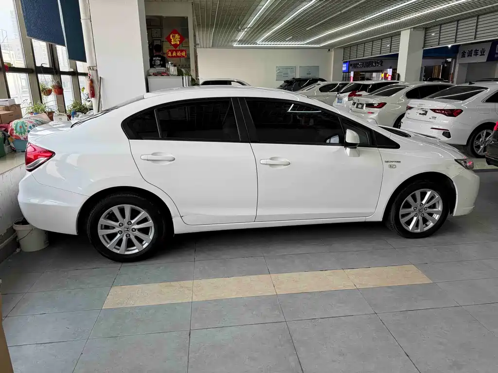 Honda Civic — миниатюра 5
