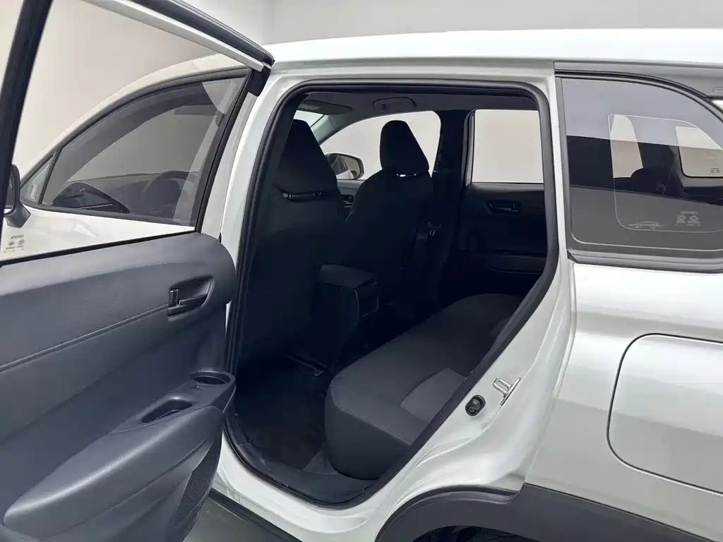 Toyota Frontlander — миниатюра 6