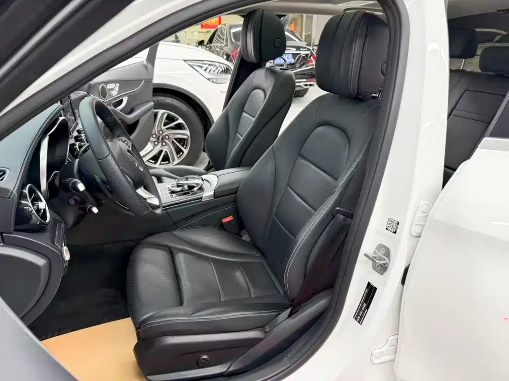 Mercedes-Benz C-Class — миниатюра 15