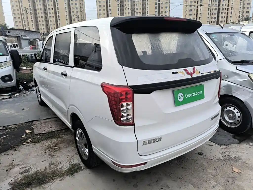 Wuling Hongguang — миниатюра 5