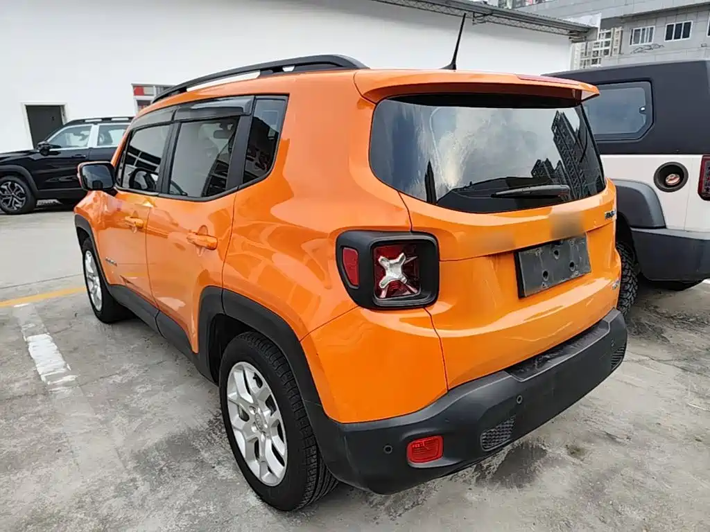Jeep Renegade — миниатюра 5