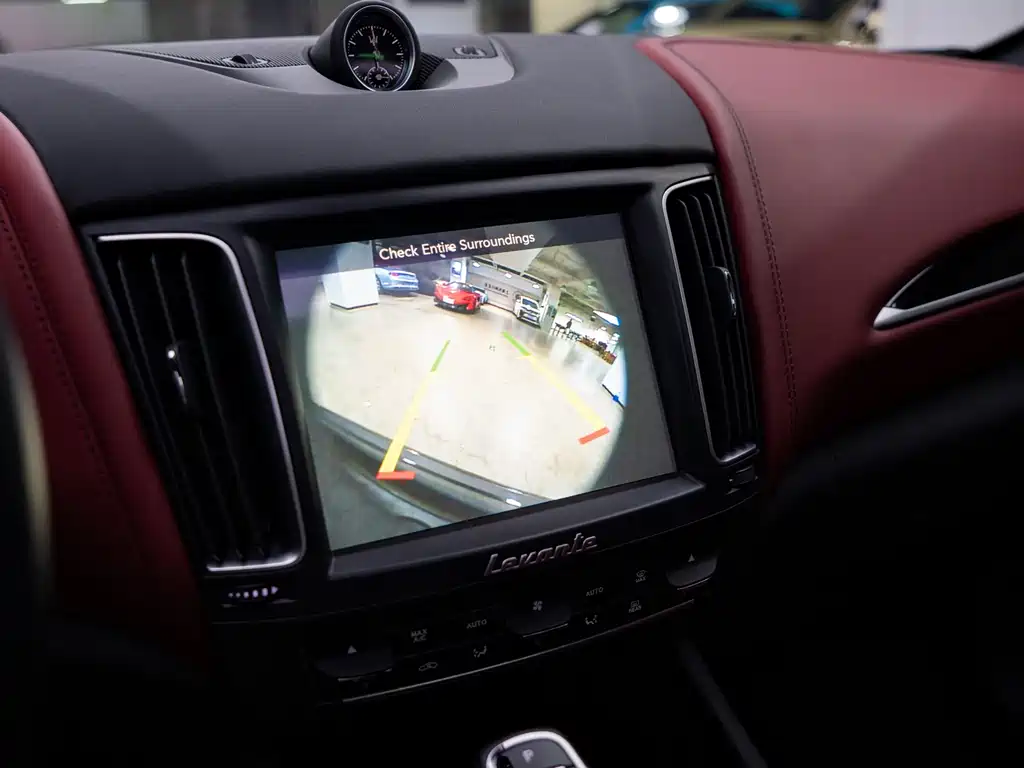 Maserati Levante — миниатюра 12