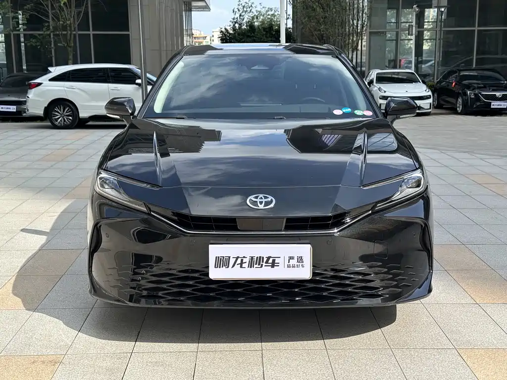 Toyota Camry 2024 2.0HG Luxury