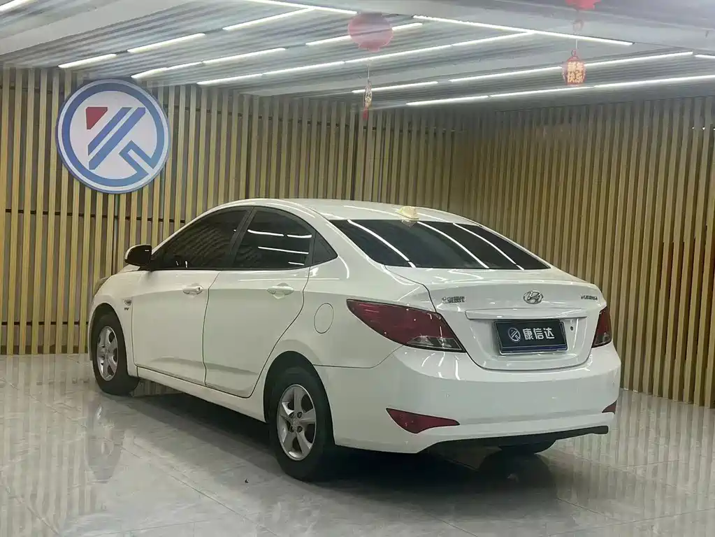 Hyundai Verna — миниатюра 9