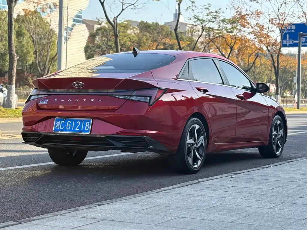 MODERN ELANTRA