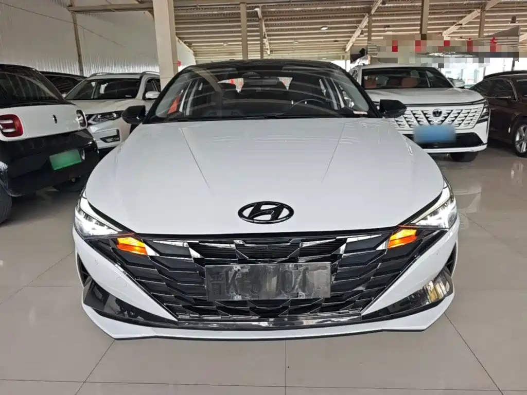 Hyundai Elantra — миниатюра 3