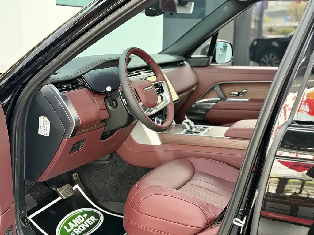 Land Rover Range Rover — миниатюра 6