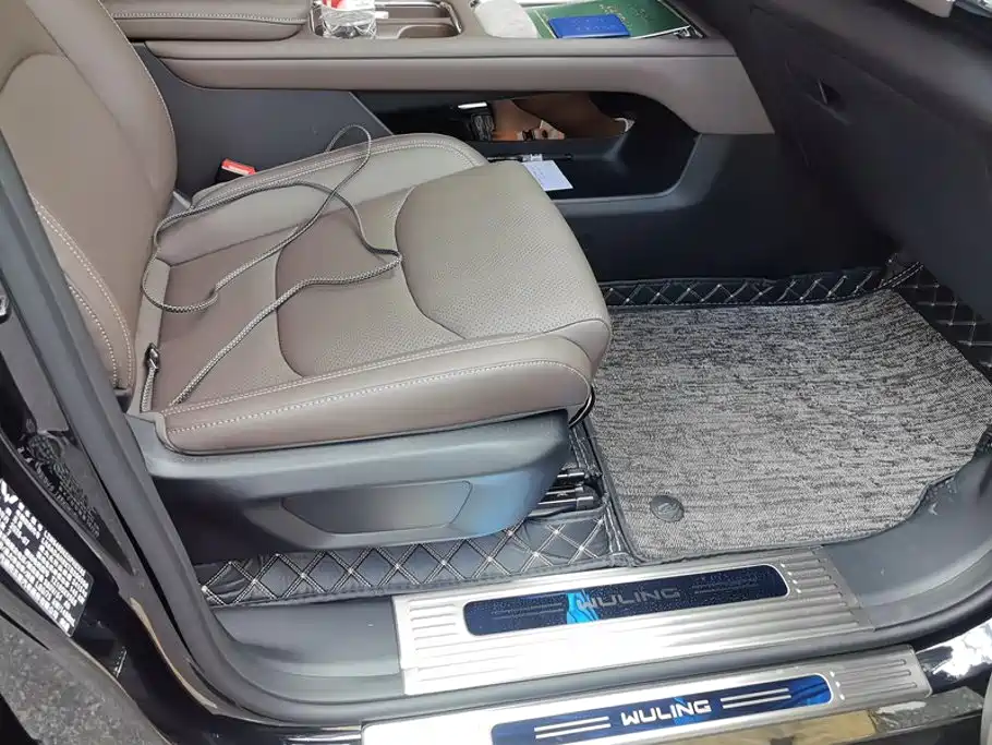 Wuling Xingguang 730 New Energy — миниатюра 8