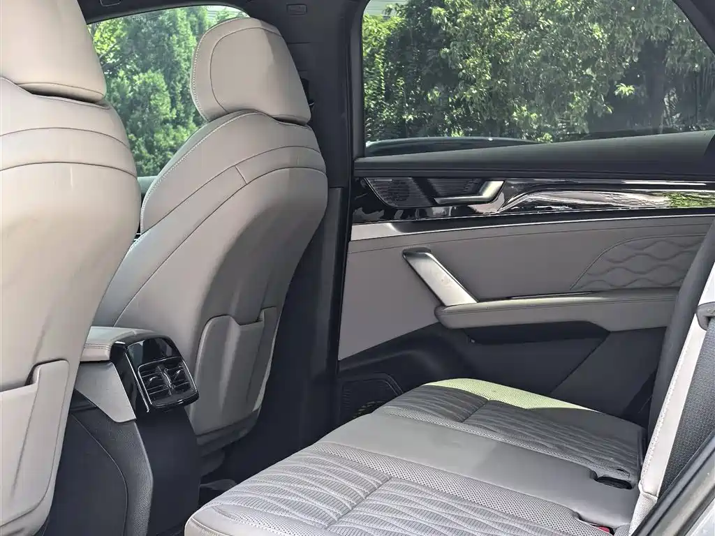 BYD Tang 2025 DM-i 115KM