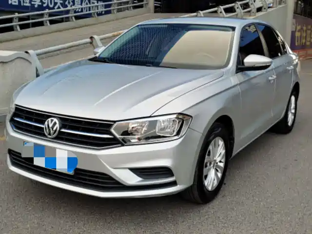 VOLKSWAGEN BORA 2018