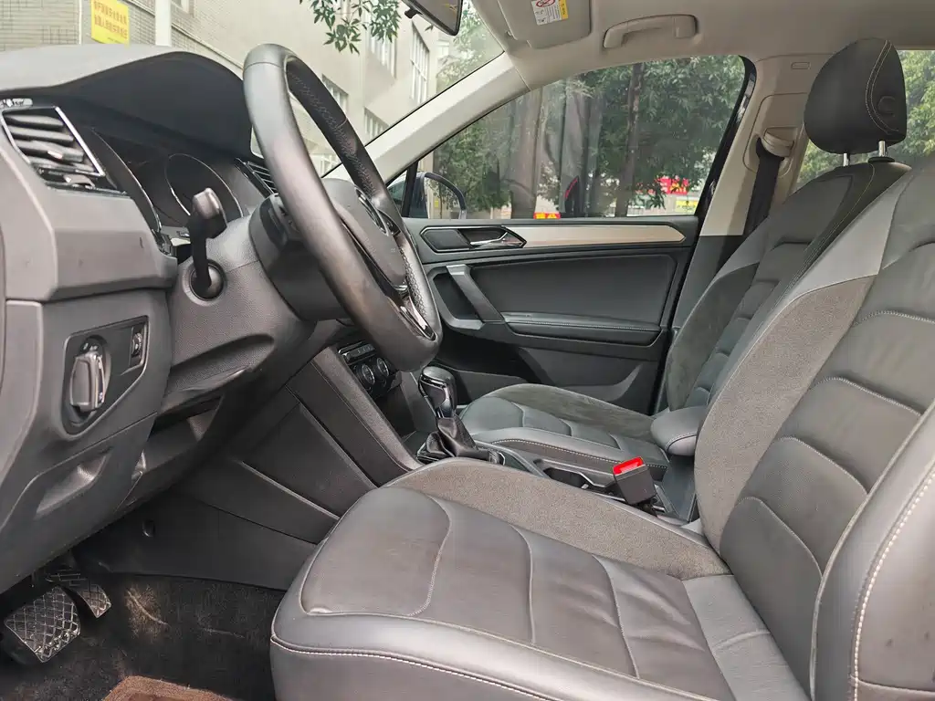 Volkswagen Tiguan L — миниатюра 6