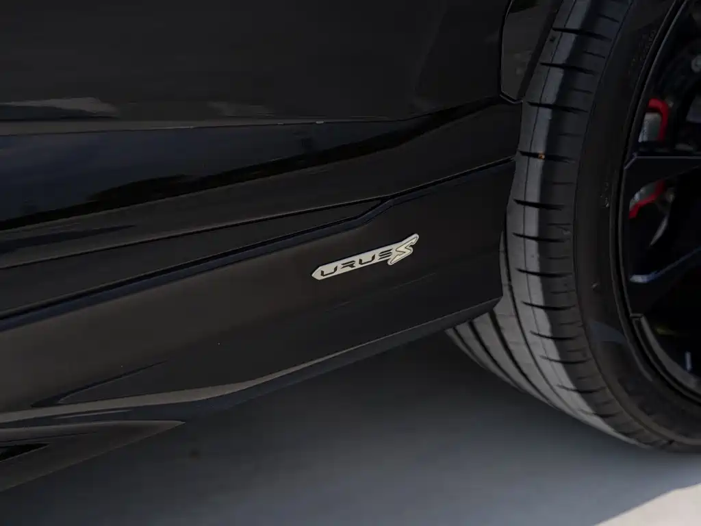 Lamborghini Urus — миниатюра 7