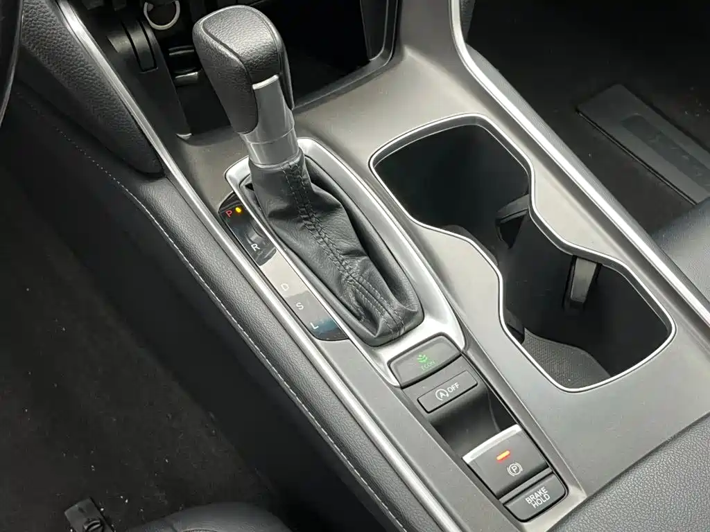 Honda Accord — миниатюра 18