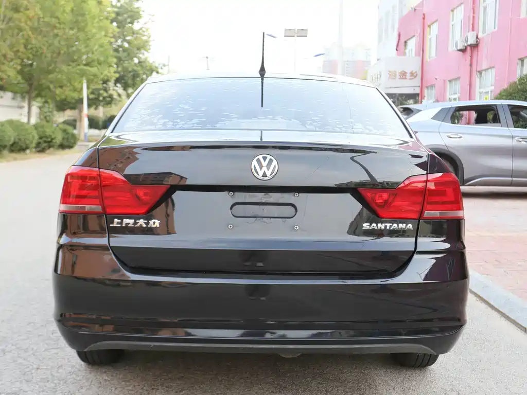 Volkswagen Santana — миниатюра 4