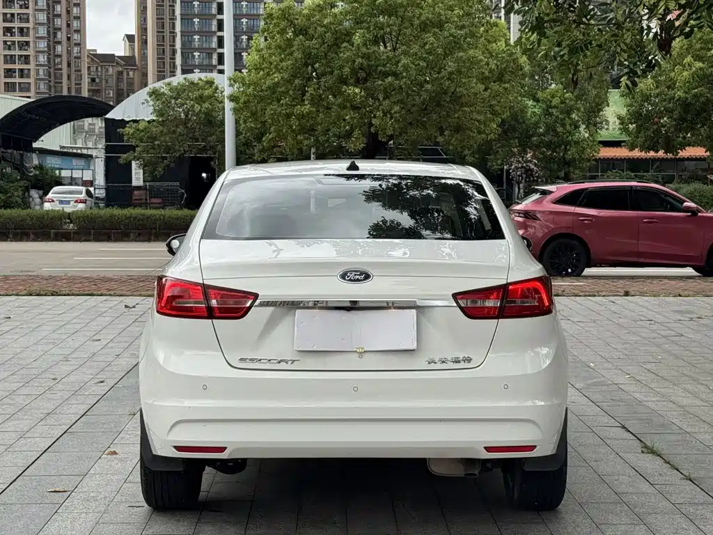Ford Escort 2017 1.5L AT Fashion