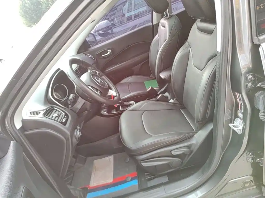 Jeep Compass — миниатюра 15