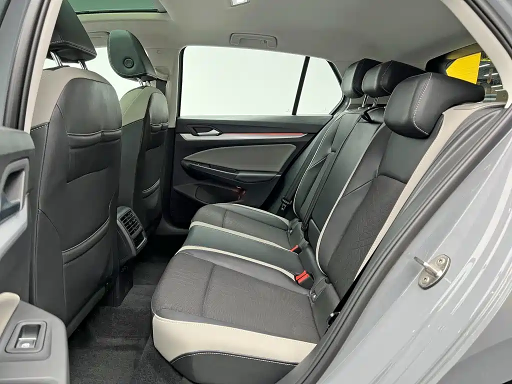 Volkswagen Golf — миниатюра 15