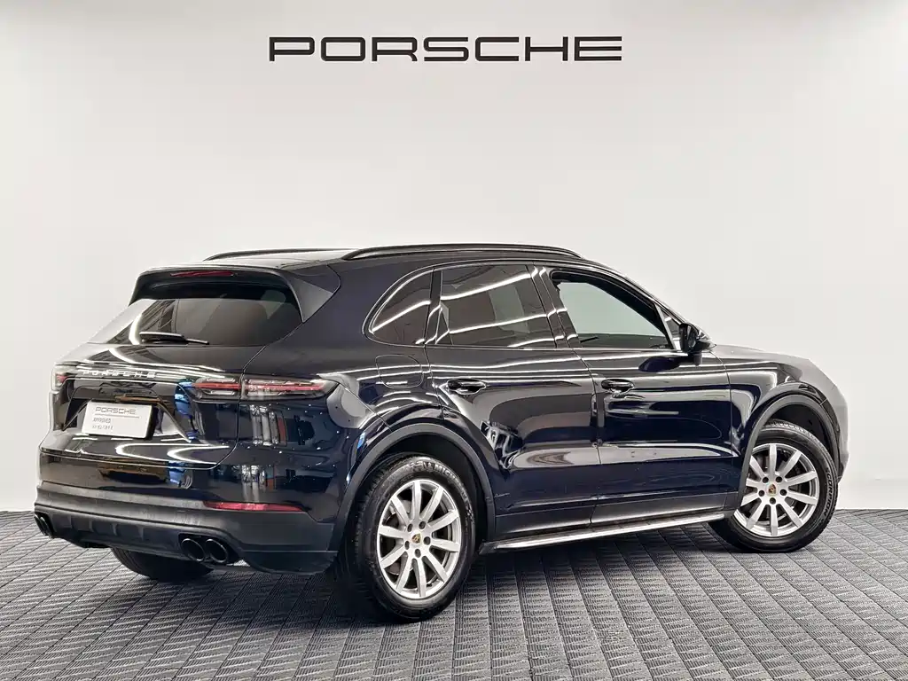 Porsche Cayenne — миниатюра 4