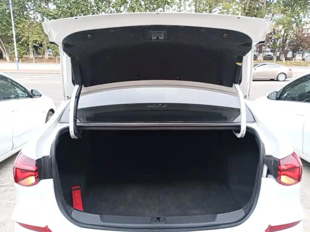 Chevrolet Monza — миниатюра 19