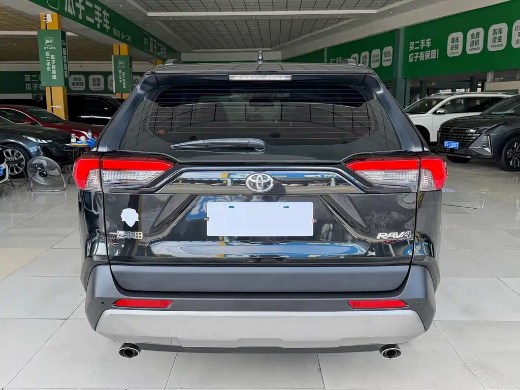 Toyota RAV4 — миниатюра 12