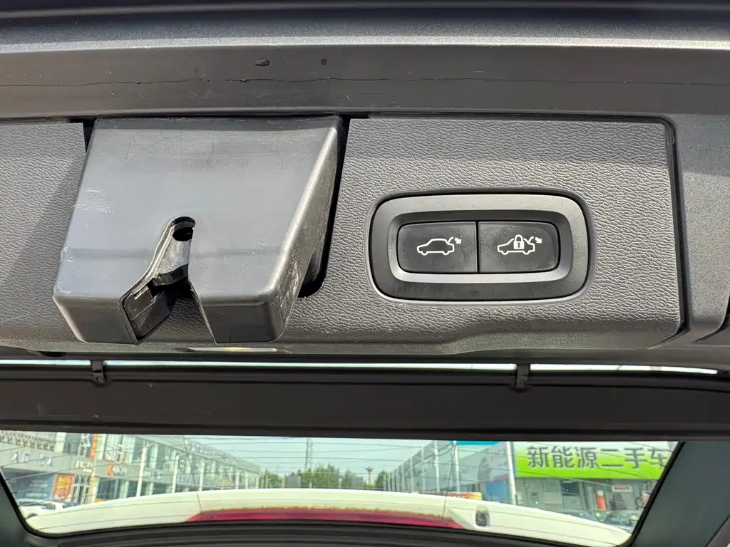 Volvo XC60 — миниатюра 12