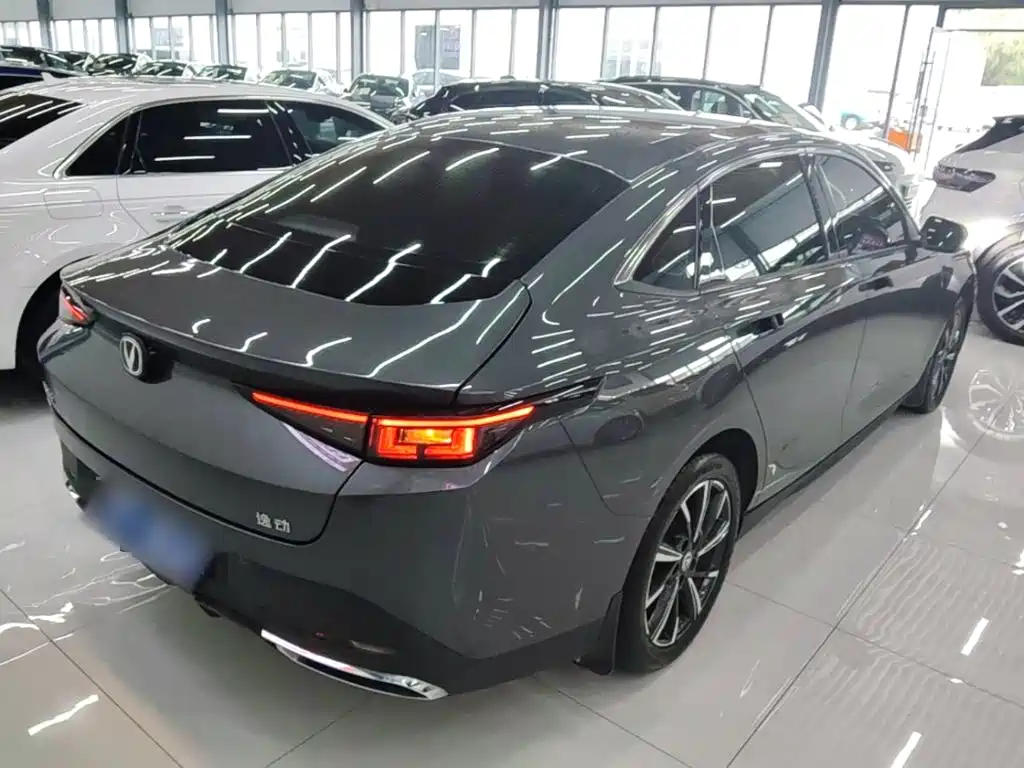 Changan Eado — миниатюра 7