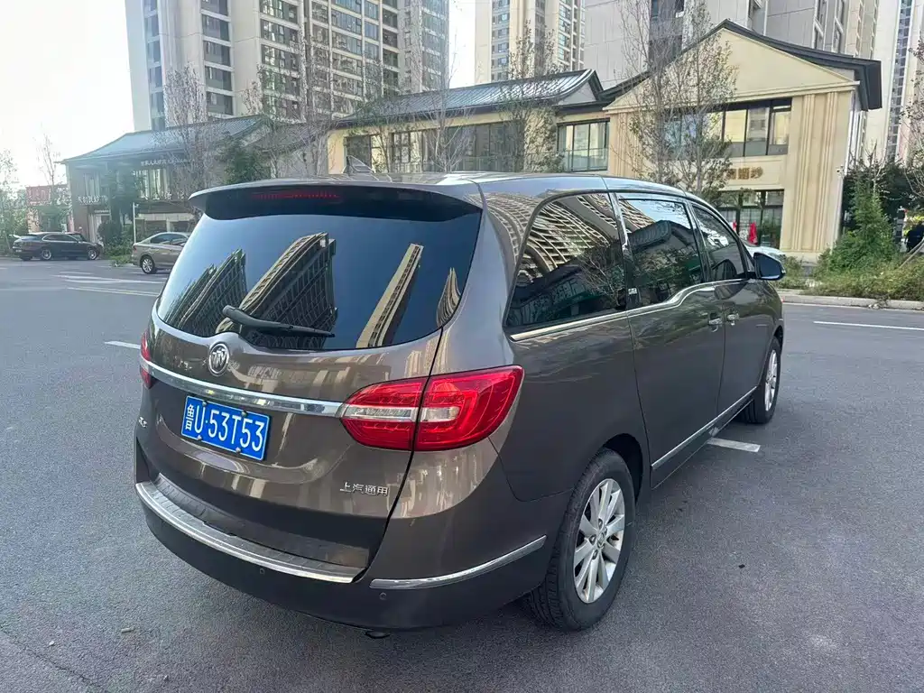 Buick GL8 — миниатюра 9